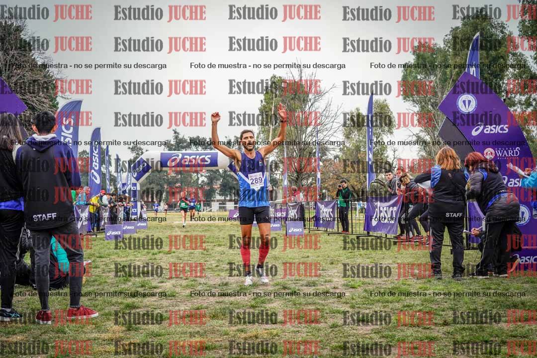 Fotos de la llegada del cross de 8000 m