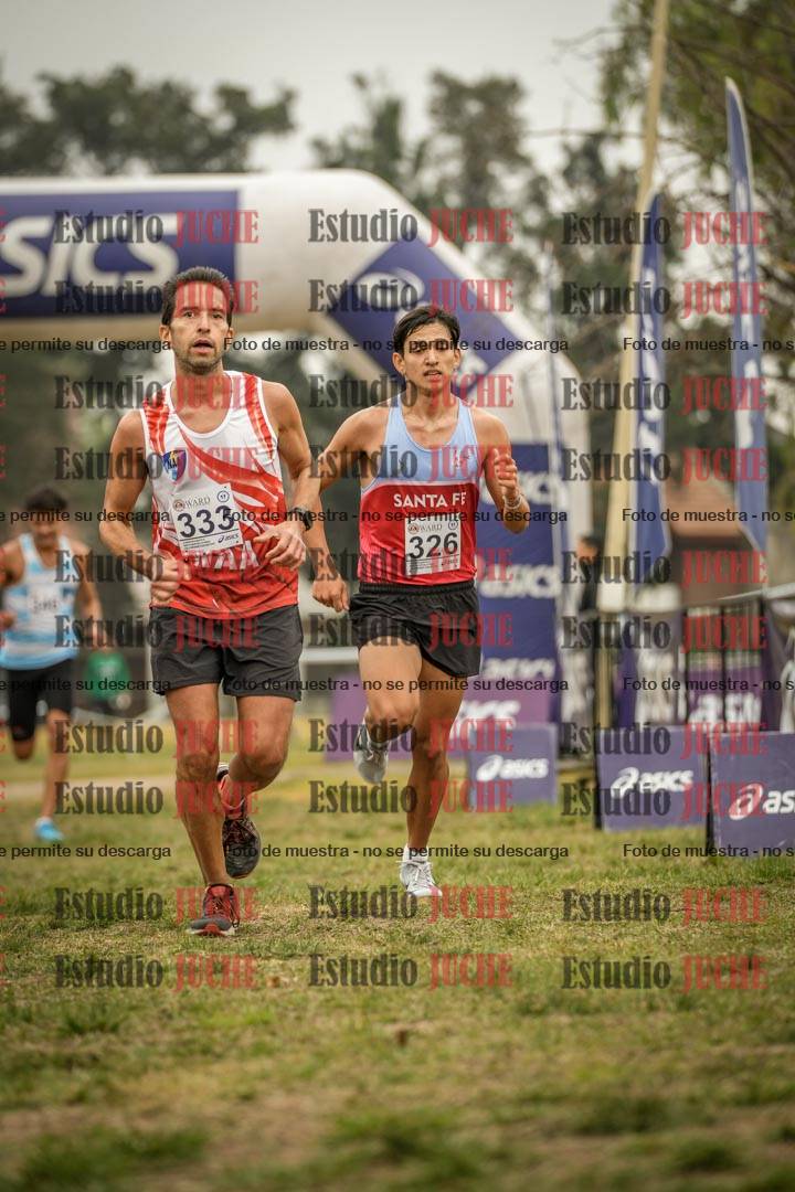 Fotos de la llegada del cross de 8000 m