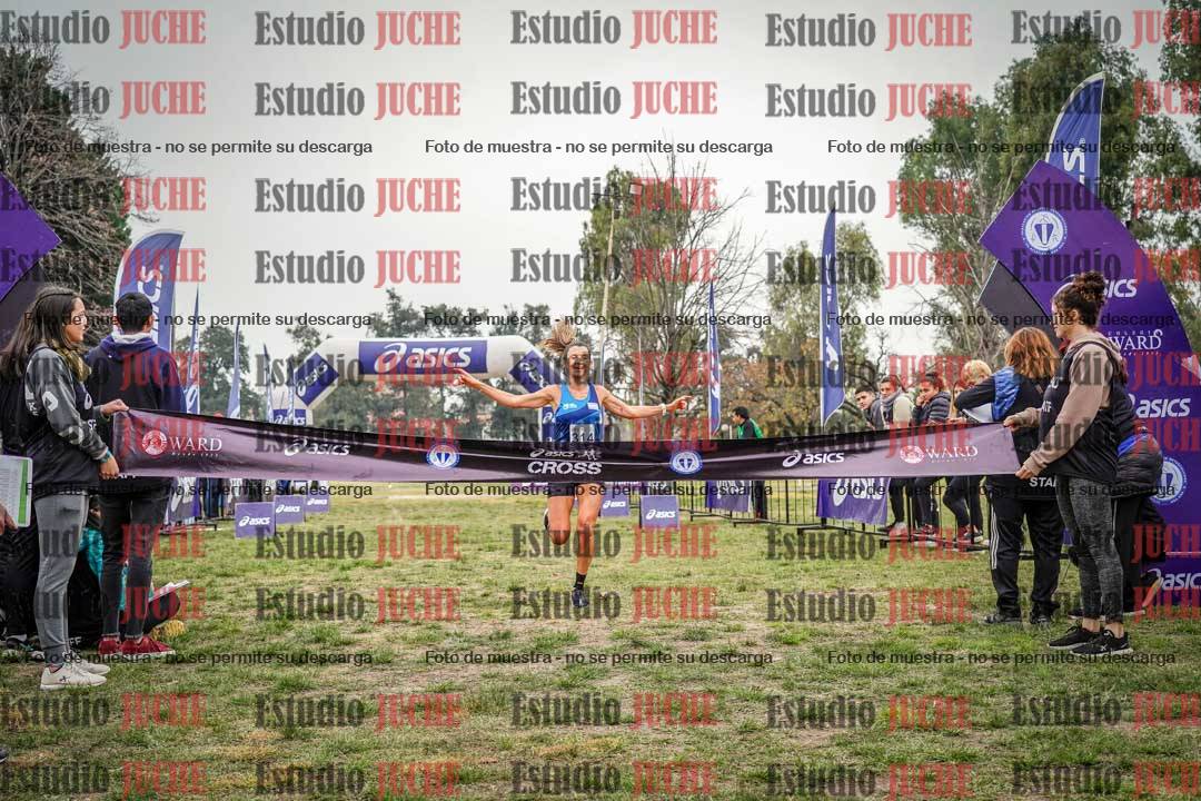 Fotos de la llegada del cross de 8000 m