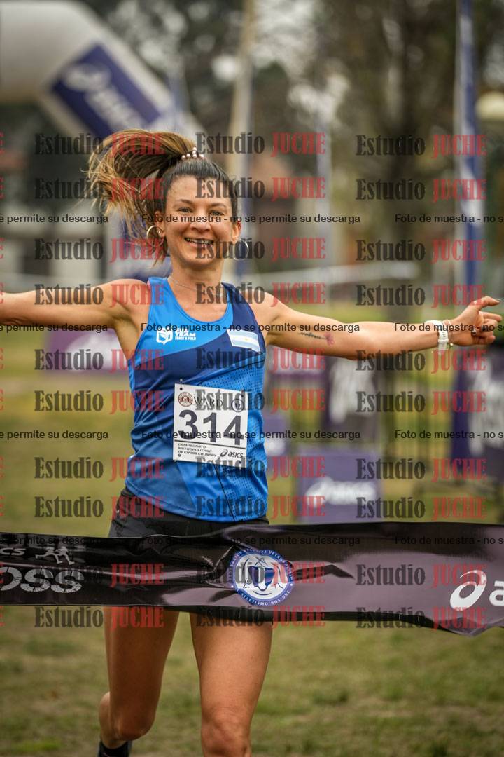 Fotos de la llegada del cross de 8000 m