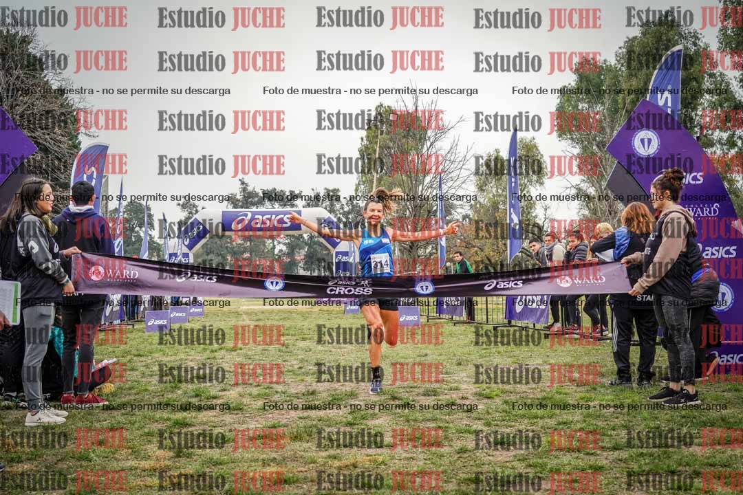 Fotos de la llegada del cross de 8000 m
