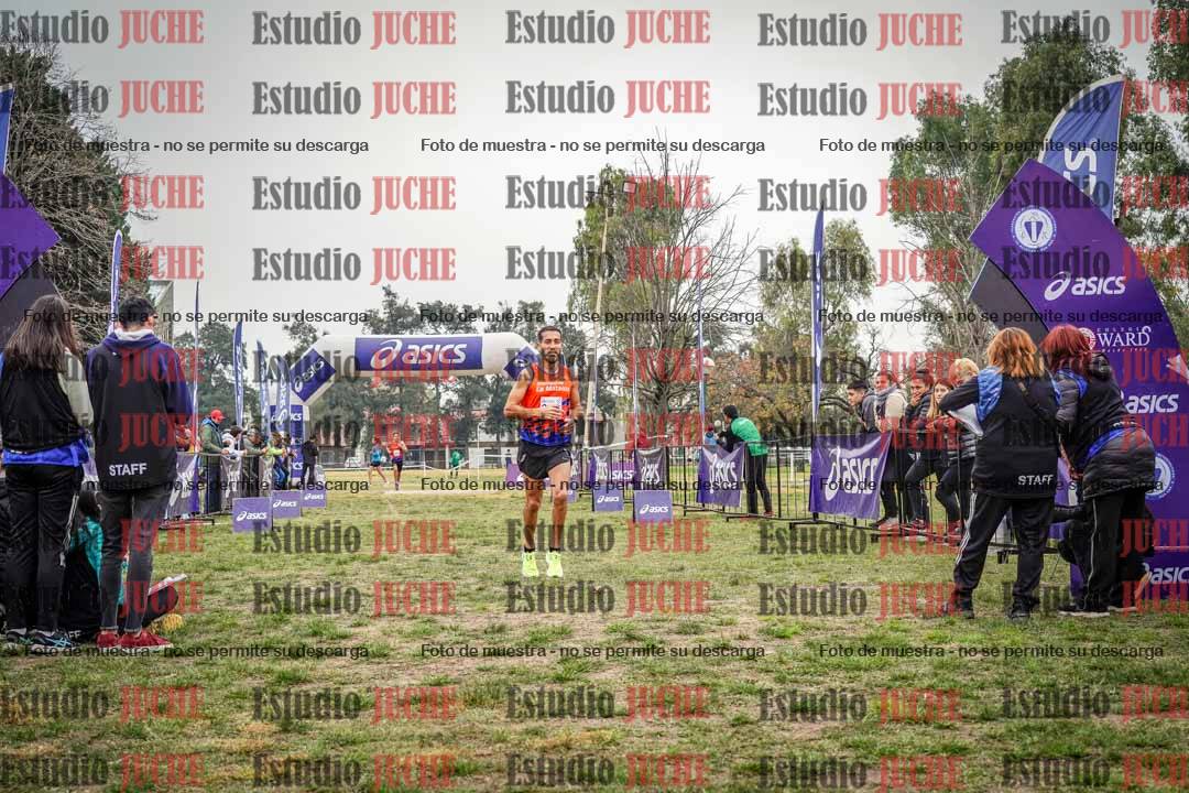 Fotos de la llegada del cross de 8000 m