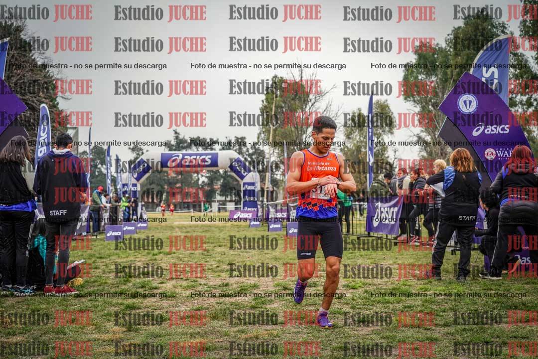 Fotos de la llegada del cross de 8000 m