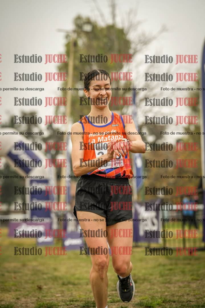 Fotos de la llegada del cross de 8000 m