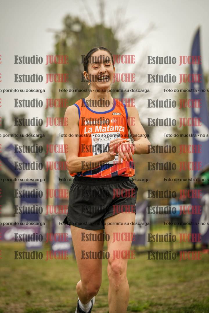 Fotos de la llegada del cross de 8000 m
