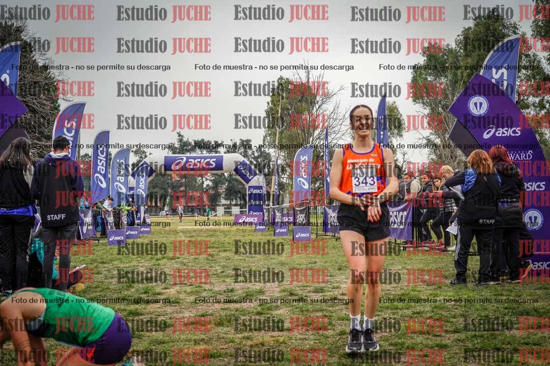 Fotos de la llegada del cross de 8000 m