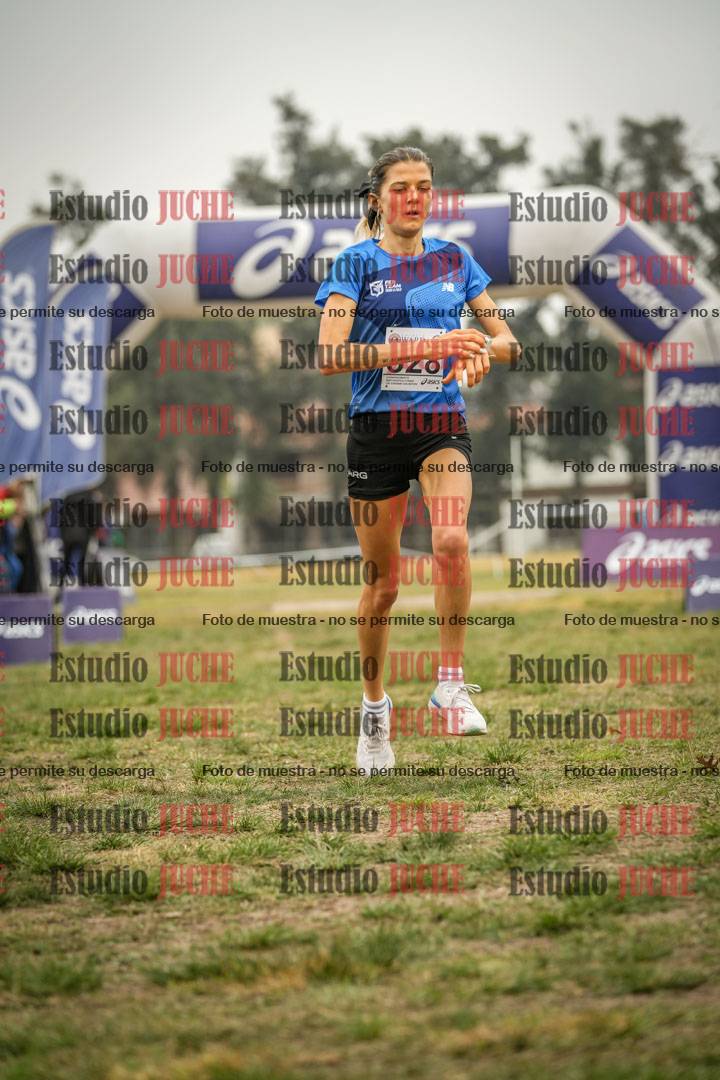 Fotos de la llegada del cross de 8000 m