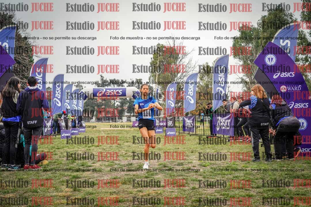 Fotos de la llegada del cross de 8000 m