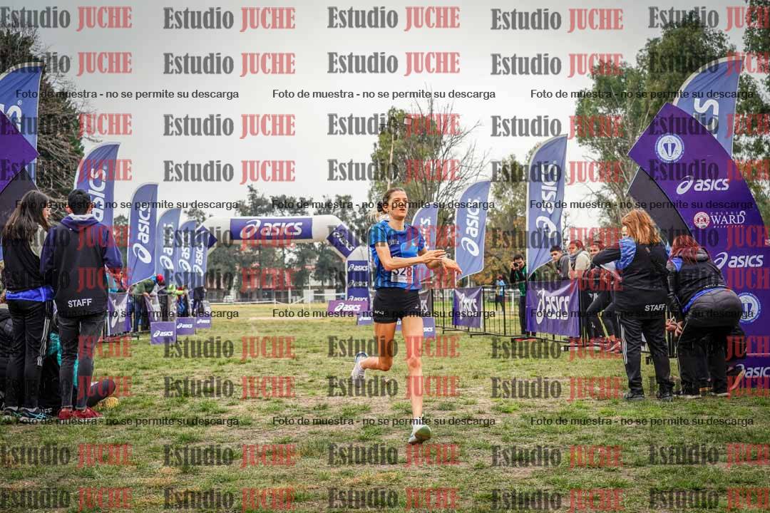 Fotos de la llegada del cross de 8000 m