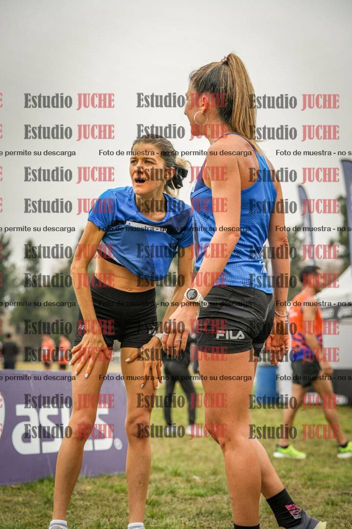 Fotos de la llegada del cross de 8000 m