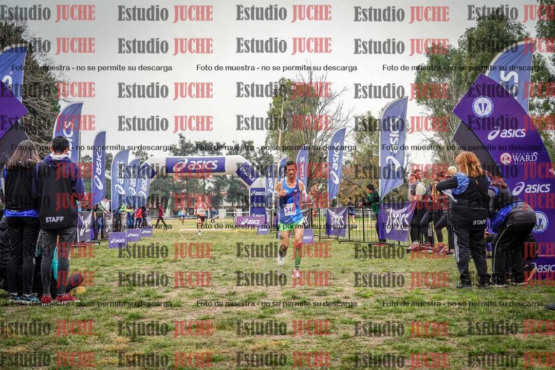 Fotos de la llegada del cross de 8000 m