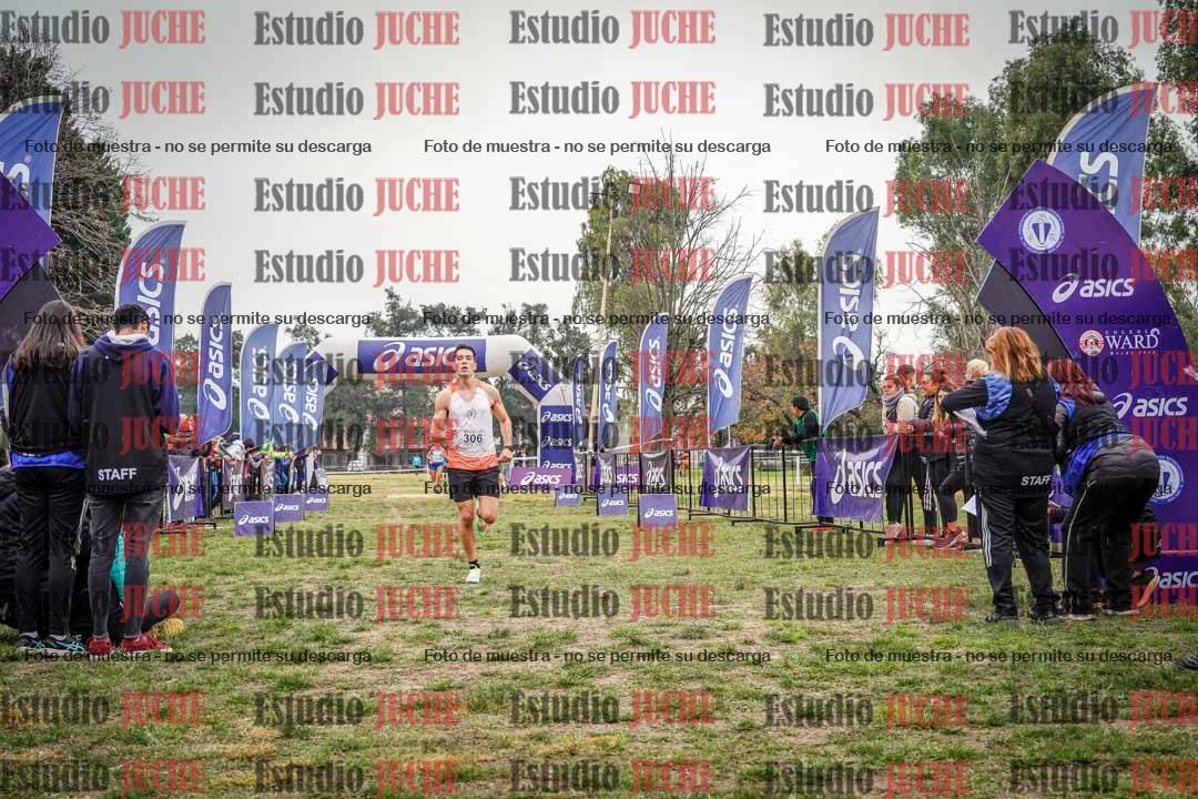 Fotos de la llegada del cross de 8000 m