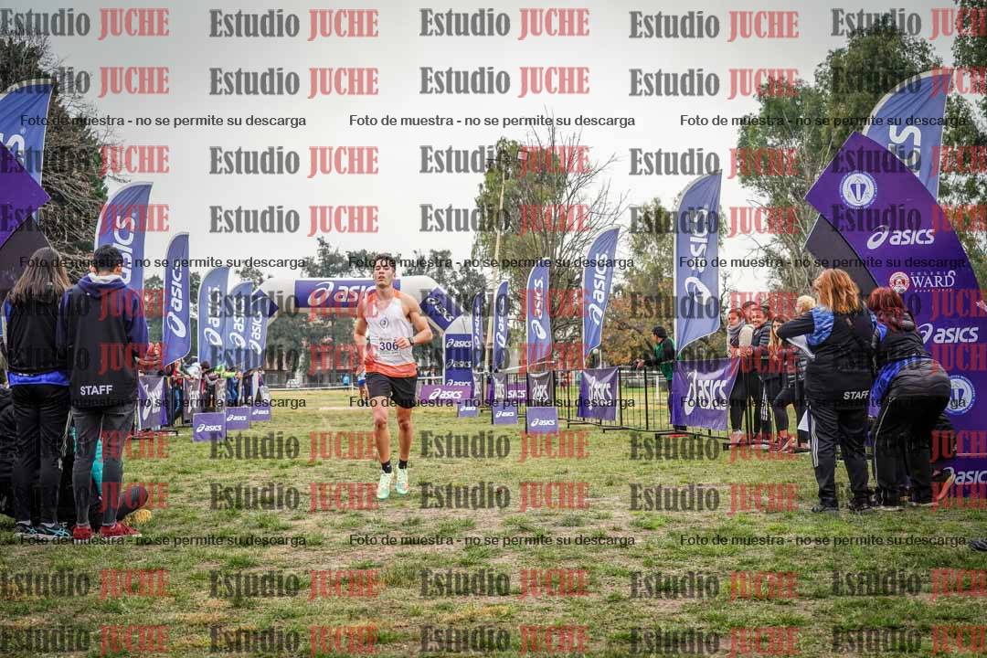 Fotos de la llegada del cross de 8000 m