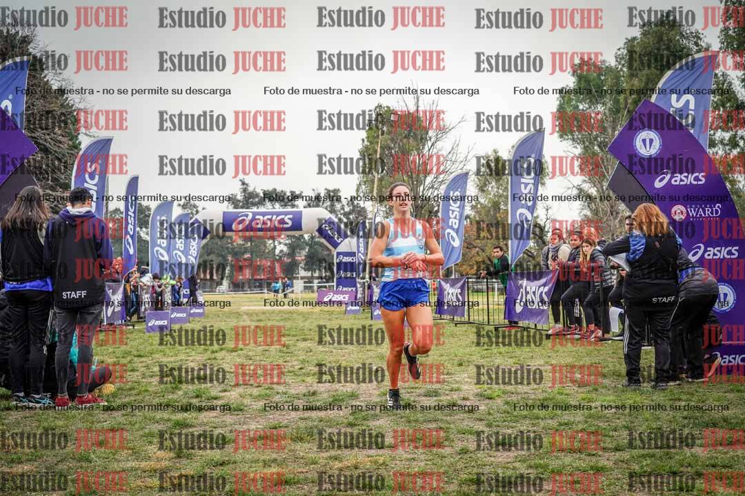 Fotos de la llegada del cross de 8000 m