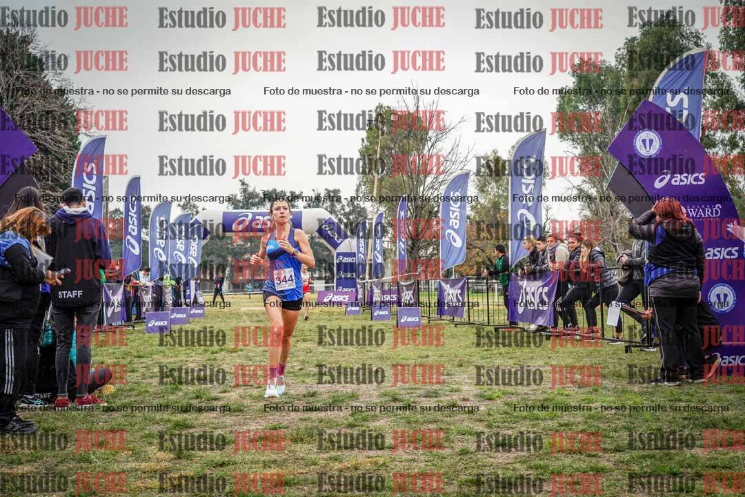 Fotos de la llegada del cross de 8000 m