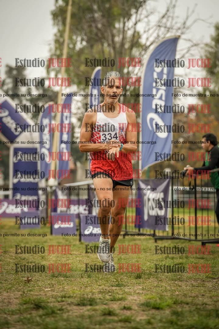Fotos de la llegada del cross de 8000 m