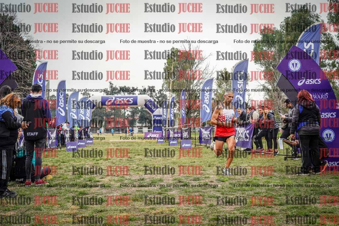 Fotos de la llegada del cross de 8000 m