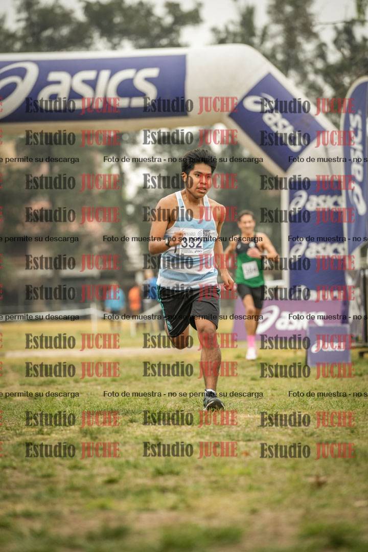 Fotos de la llegada del cross de 8000 m
