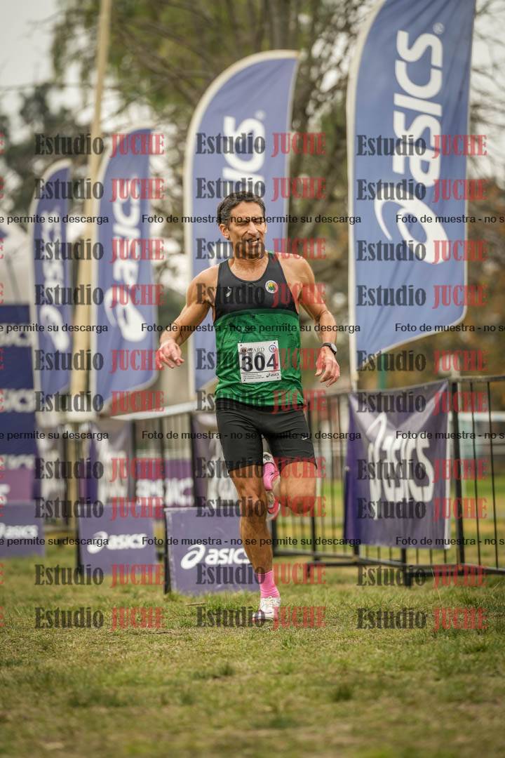 Fotos de la llegada del cross de 8000 m