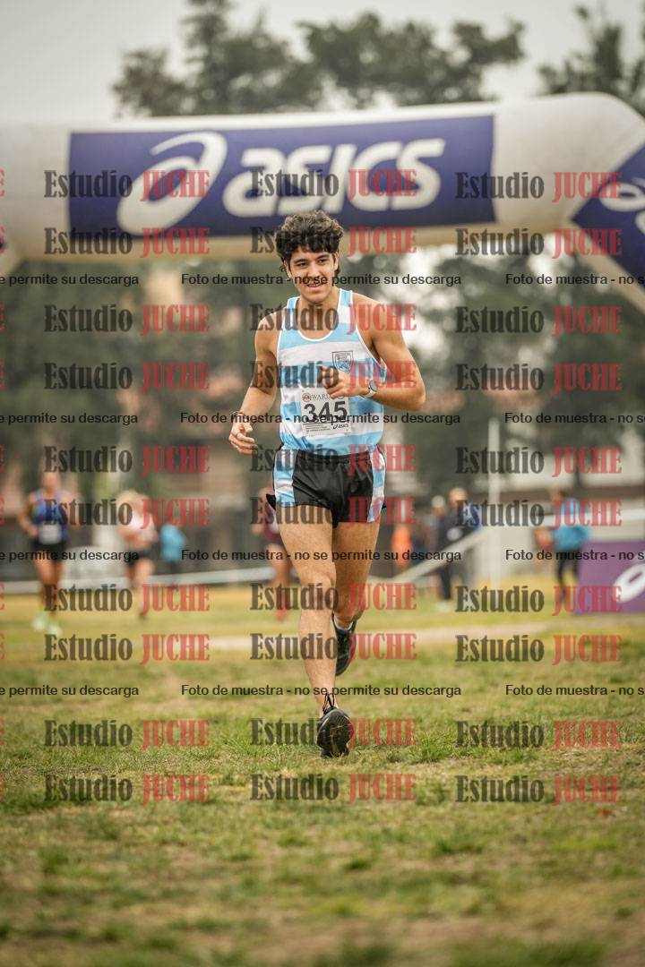 Fotos de la llegada del cross de 8000 m