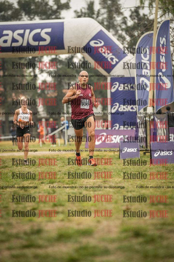Fotos de la llegada del cross de 8000 m