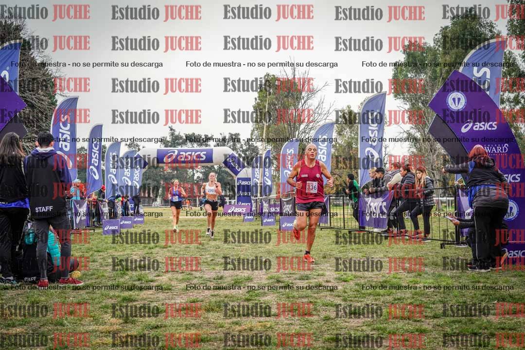 Fotos de la llegada del cross de 8000 m