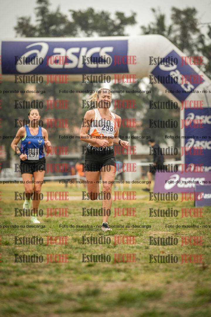 Fotos de la llegada del cross de 8000 m