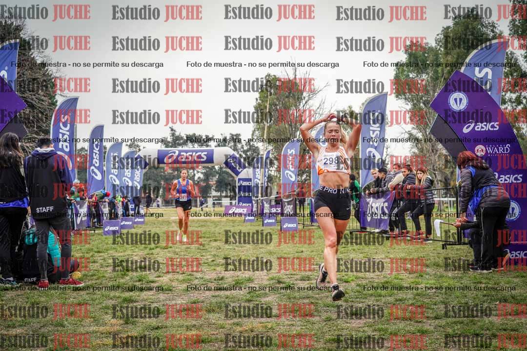 Fotos de la llegada del cross de 8000 m