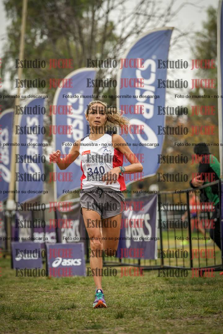 Fotos de la llegada del cross de 8000 m