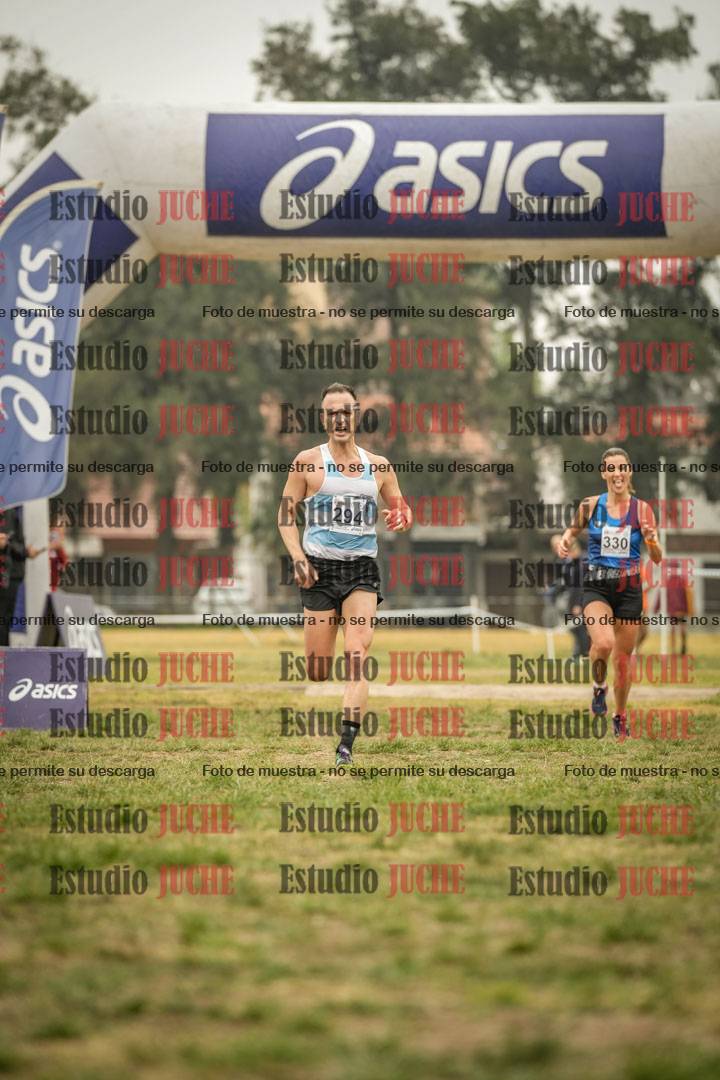 Fotos de la llegada del cross de 8000 m