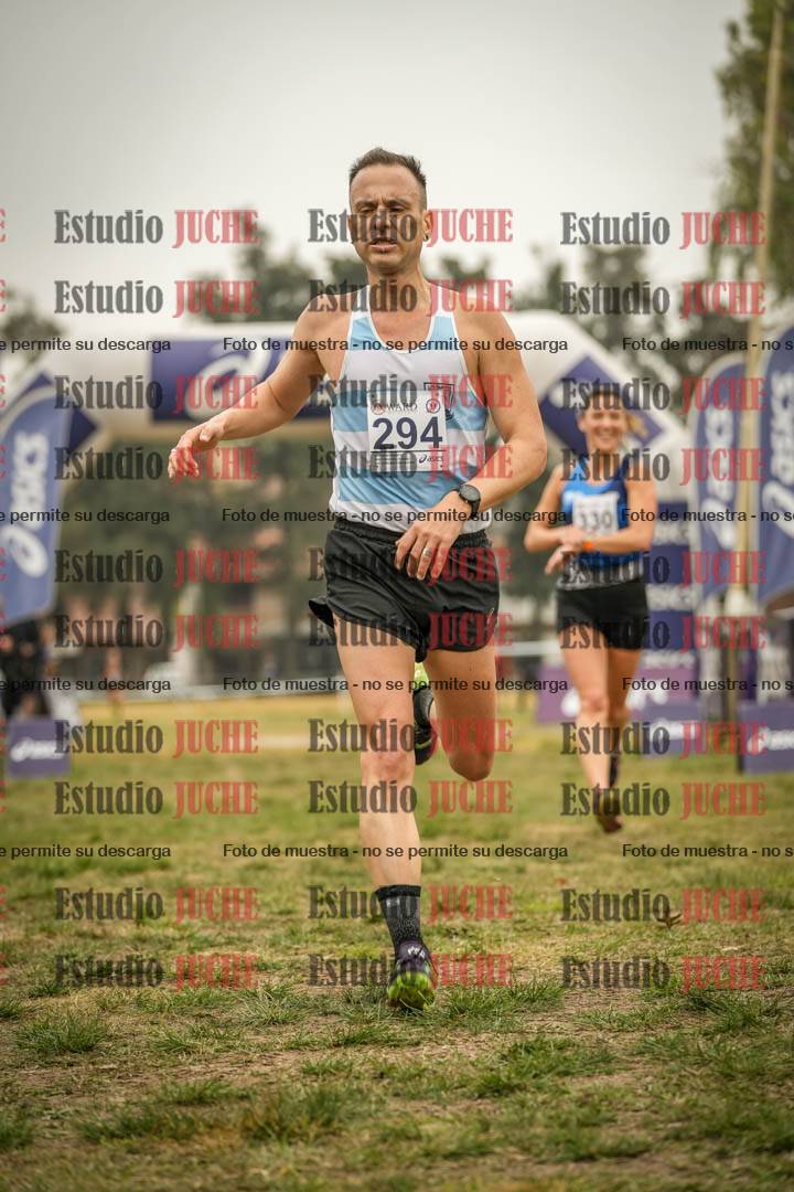 Fotos de la llegada del cross de 8000 m