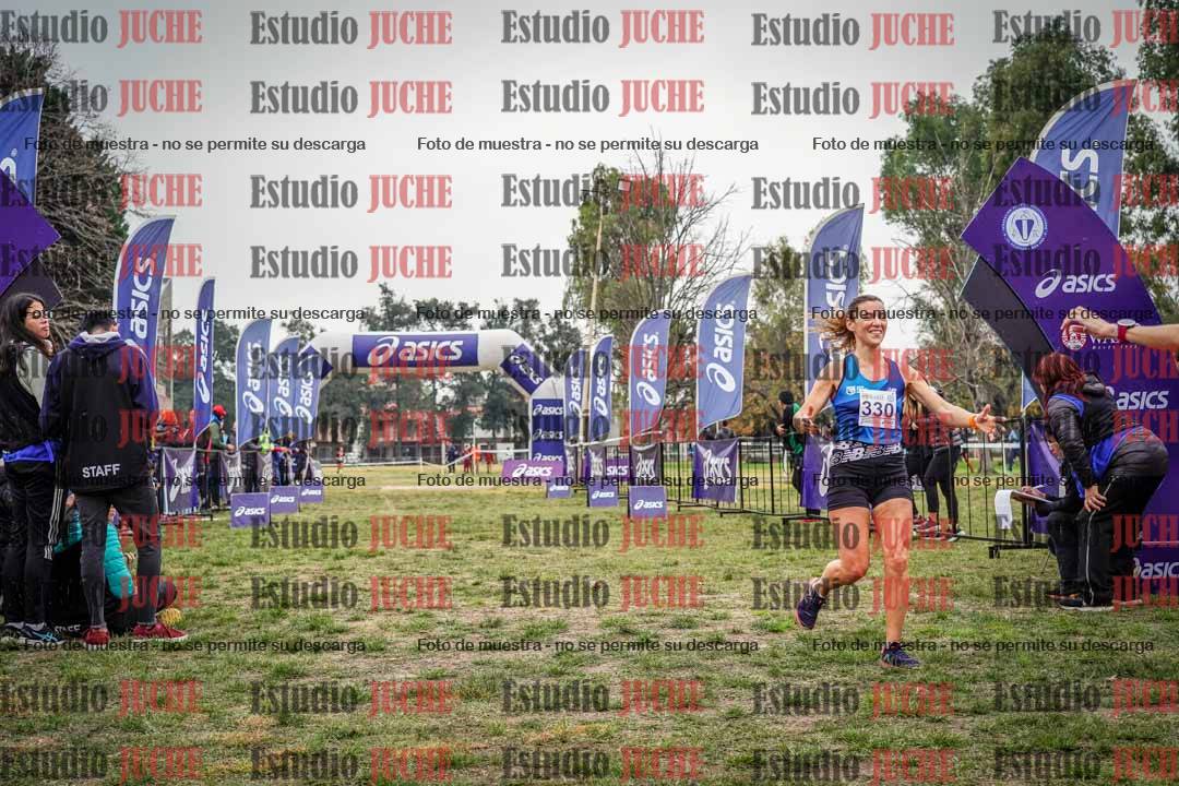 Fotos de la llegada del cross de 8000 m