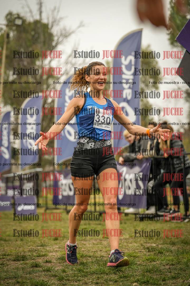 Fotos de la llegada del cross de 8000 m