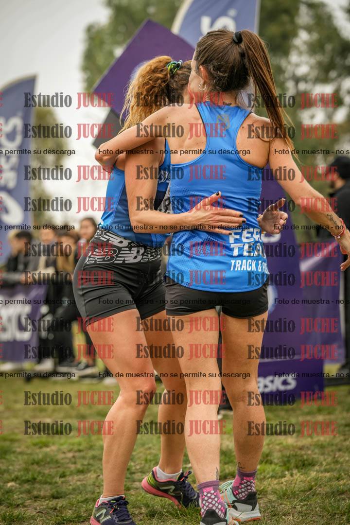 Fotos de la llegada del cross de 8000 m