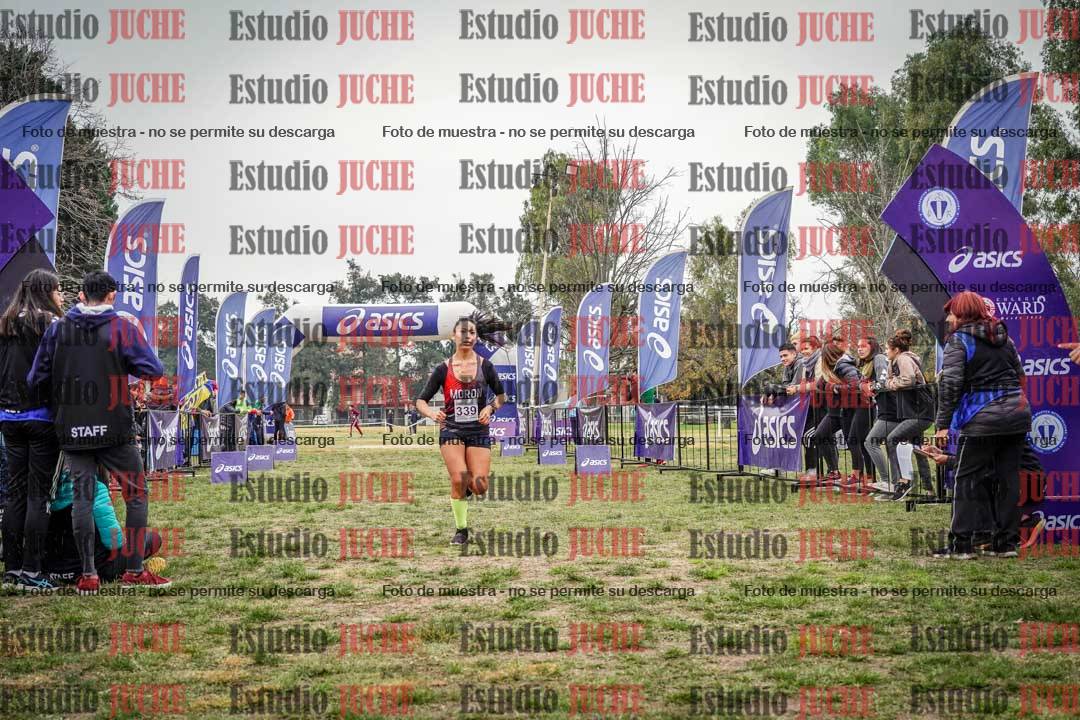 Fotos de la llegada del cross de 8000 m