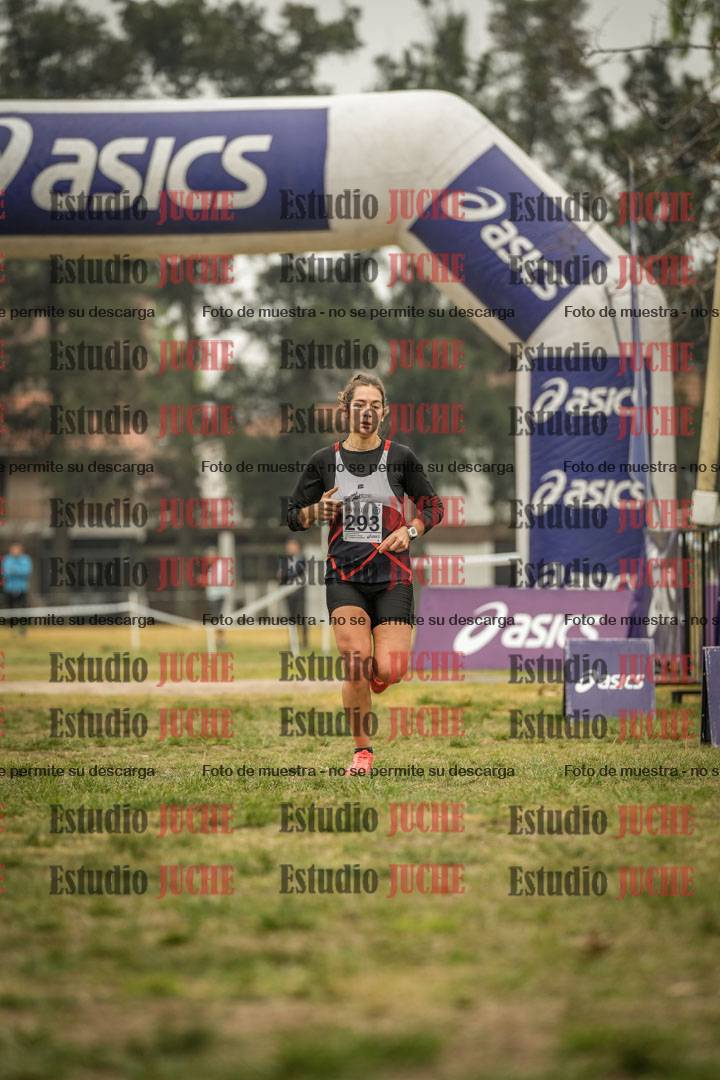 Fotos de la llegada del cross de 8000 m