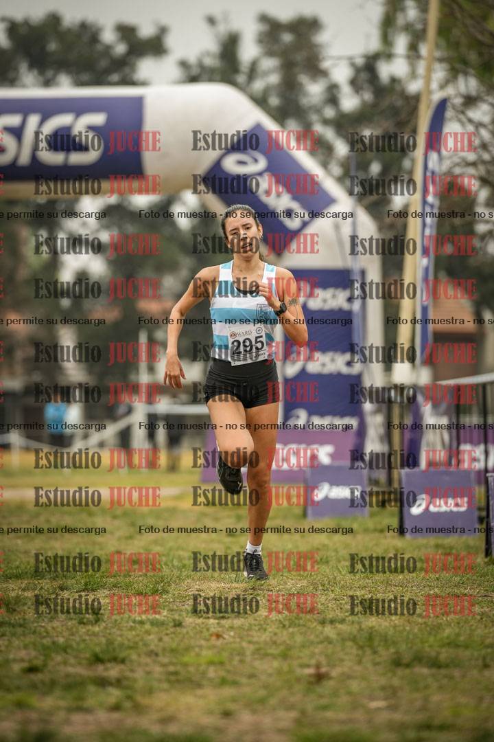 Fotos de la llegada del cross de 8000 m