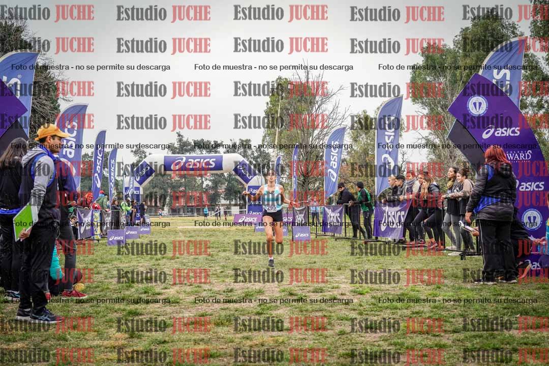 Fotos de la llegada del cross de 8000 m