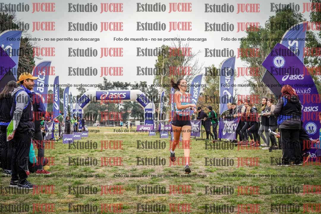 Fotos de la llegada del cross de 8000 m