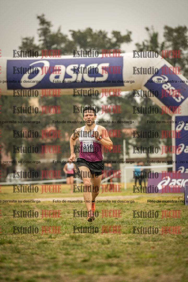 Fotos de la llegada del cross de 8000 m
