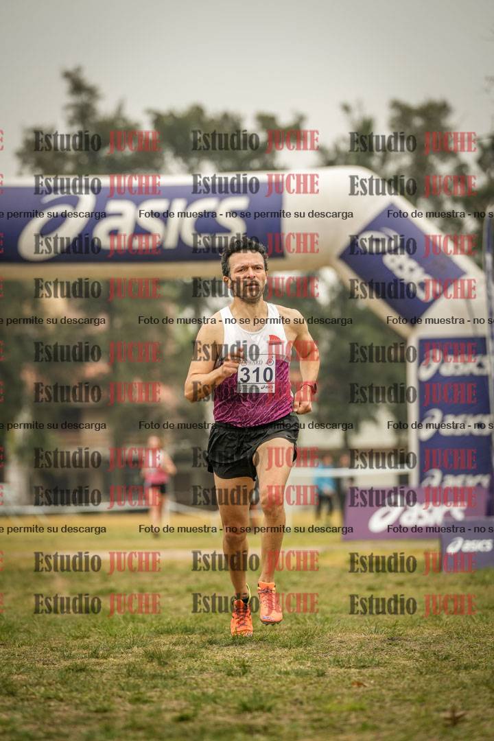 Fotos de la llegada del cross de 8000 m