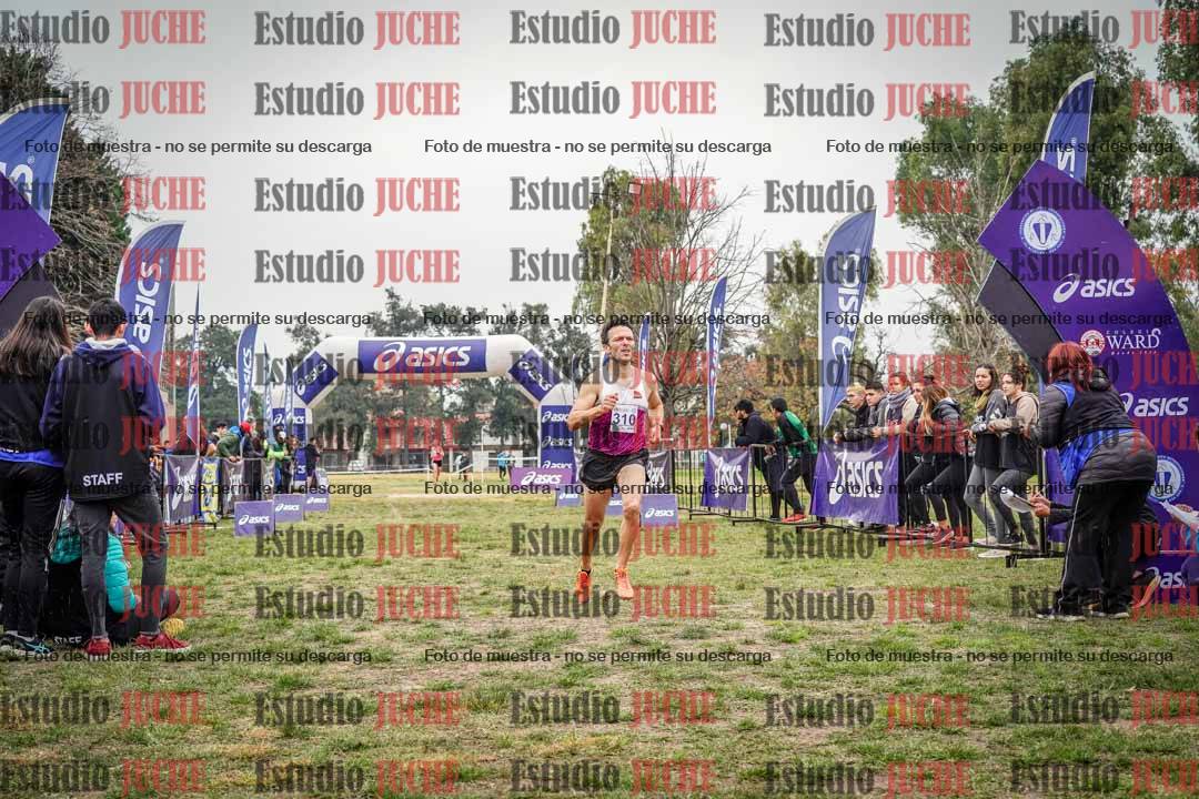 Fotos de la llegada del cross de 8000 m