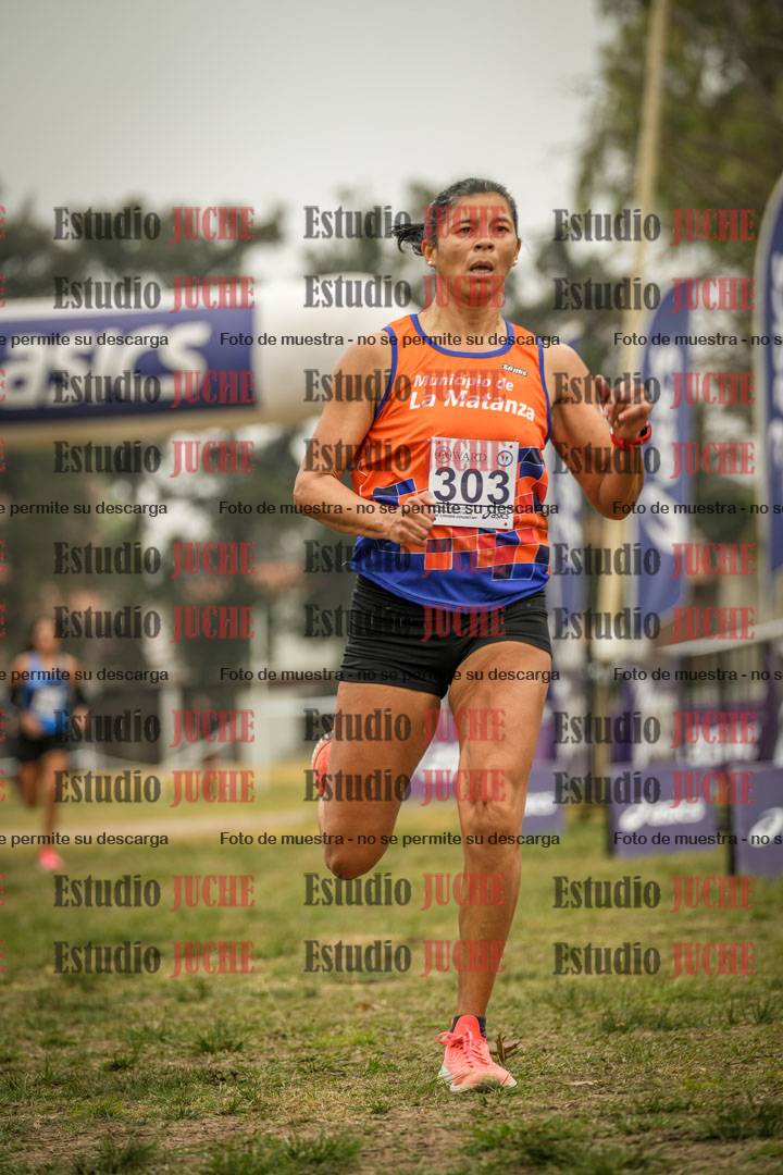 Fotos de la llegada del cross de 8000 m