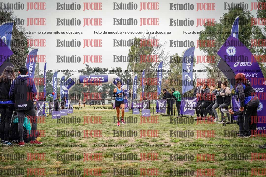 Fotos de la llegada del cross de 8000 m