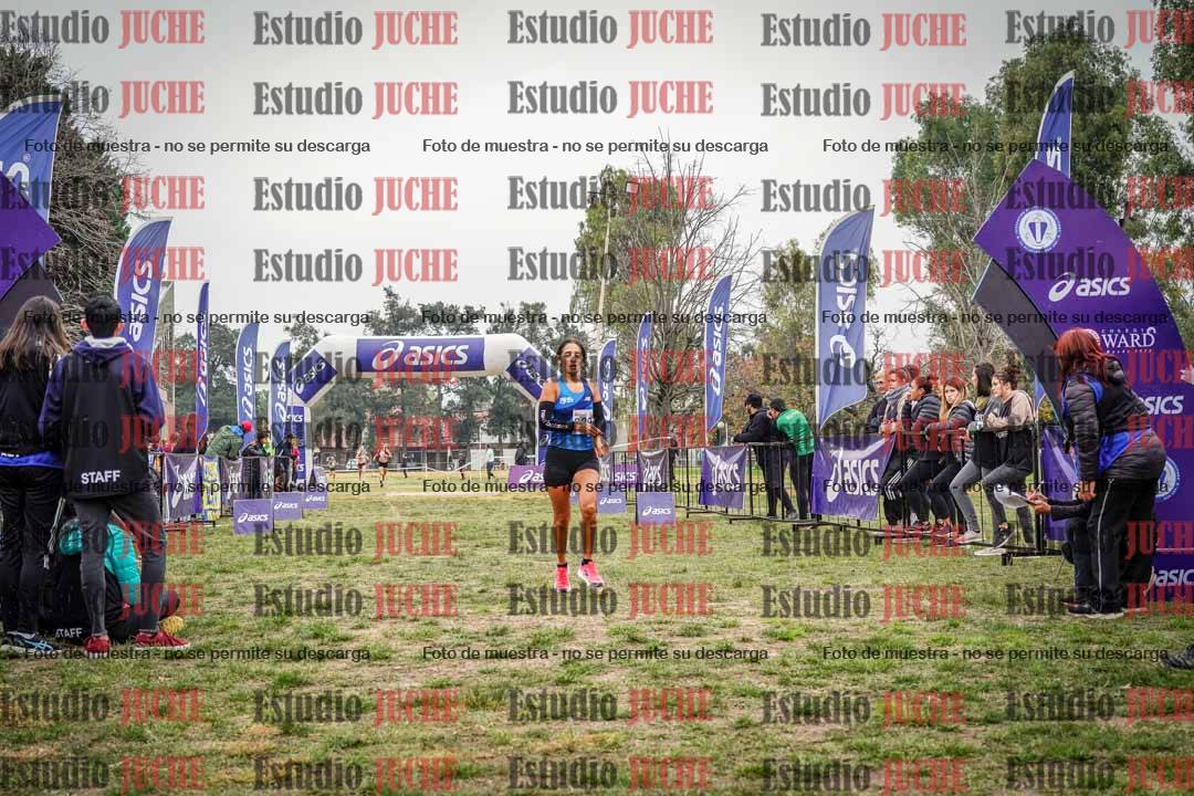 Fotos de la llegada del cross de 8000 m