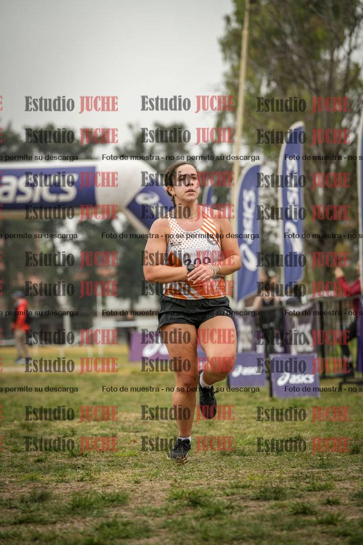 Fotos de la llegada del cross de 8000 m
