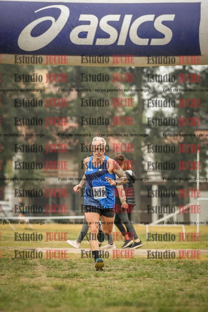 Fotos de la llegada del cross de 8000 m