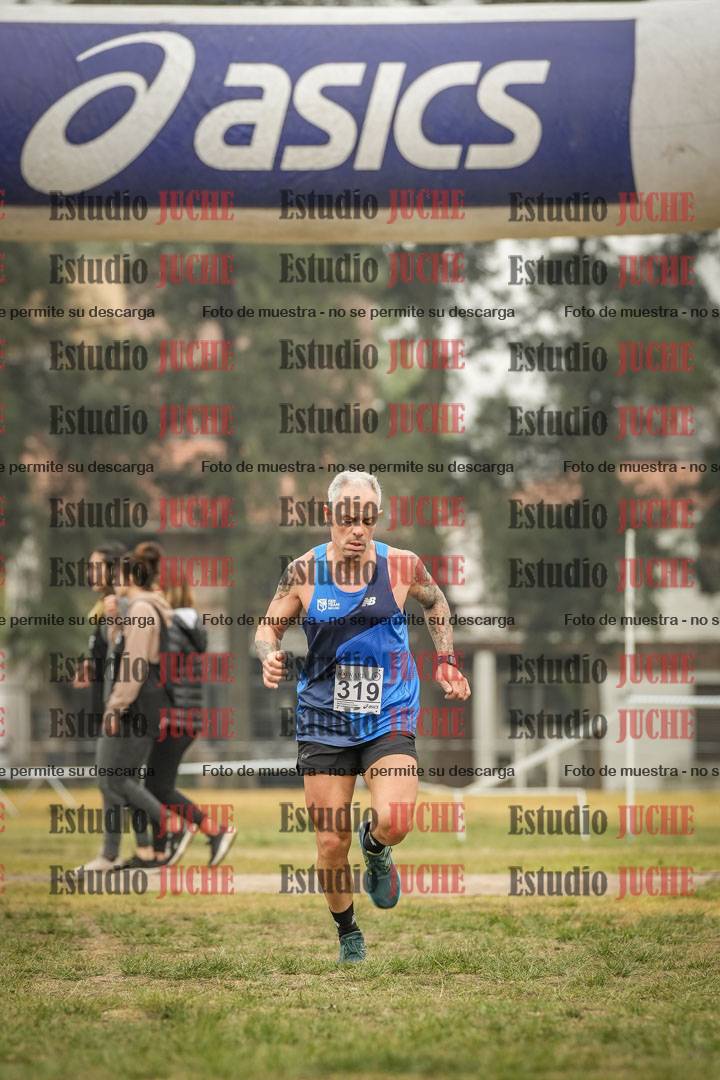 Fotos de la llegada del cross de 8000 m