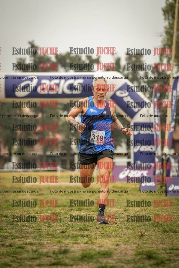 Fotos de la llegada del cross de 8000 m