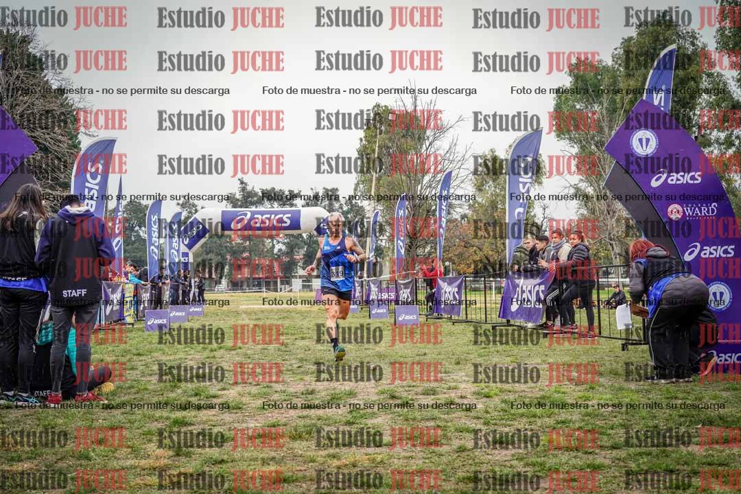 Fotos de la llegada del cross de 8000 m